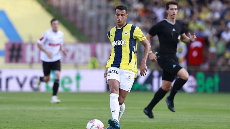 Fenerbahçe'de Bartuğ Elmaz moralleri yükseltti