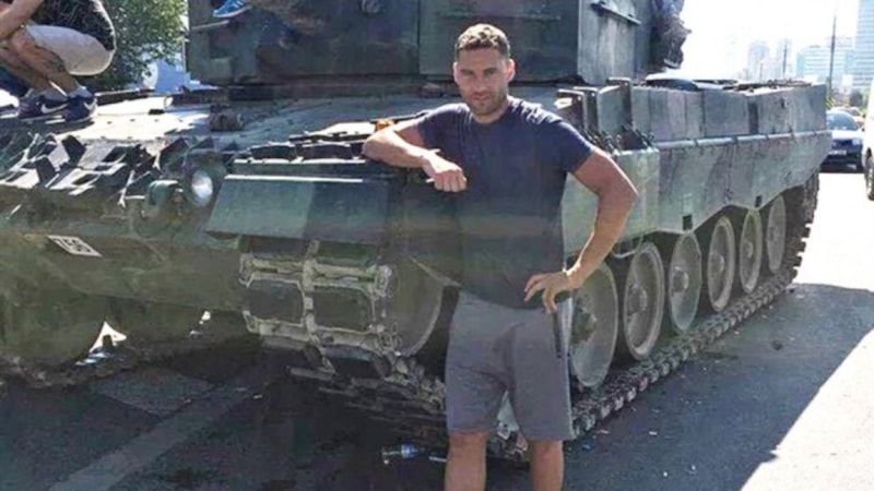 15 Temmuz'un yıl dönümünde Dusko Tosic'in fotoğrafı gündemde