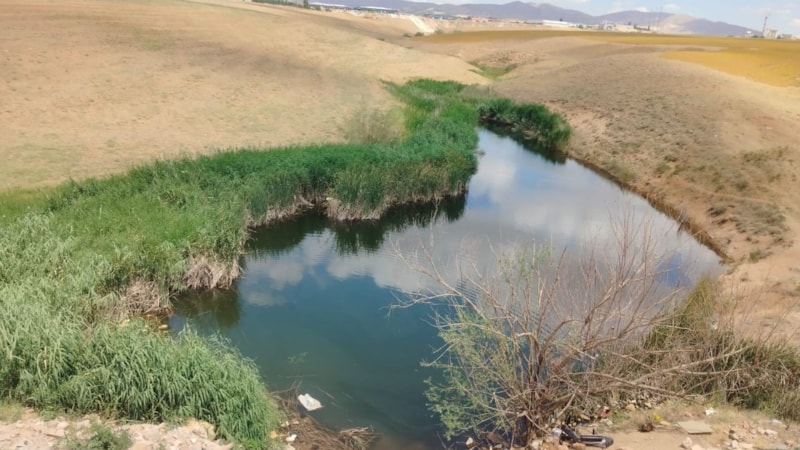 Kırşehir'de baza içinde battaniyeye sarılı erkek cesedi bulundu
