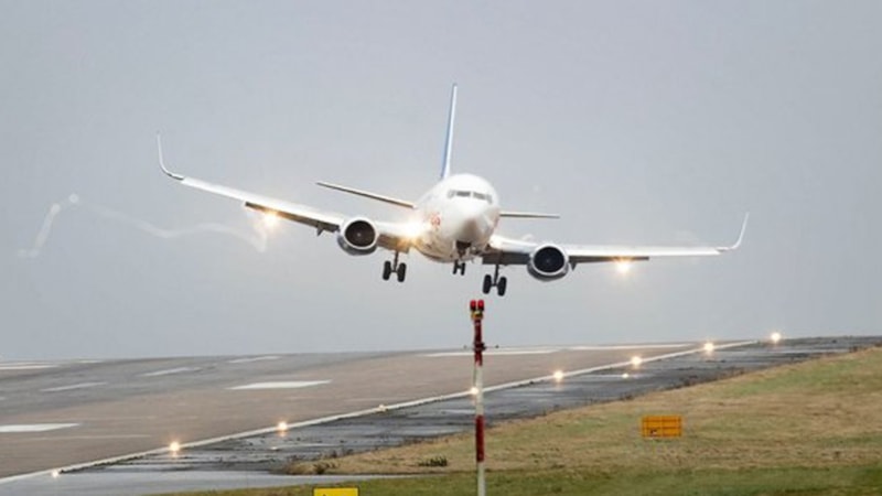 Uçakların yan iniş yapmasının nedeni bakın neymiş…