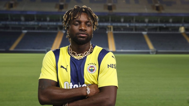 Fenerbahçe yeni transferleri için imza töreni düzenleyecek