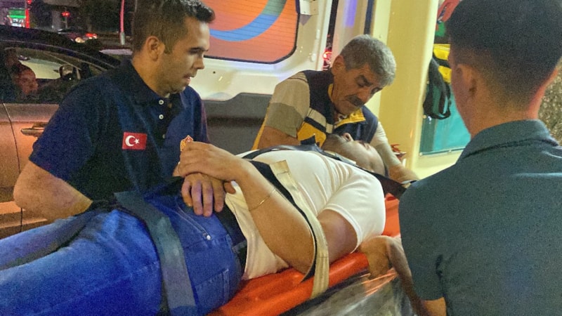 Aksaray’da minibüs ile otomobil çarpıştı: 3 yaralı