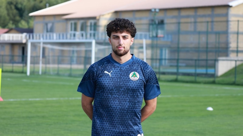 Alanyaspor, Bera Çeken'i renklerine bağladı