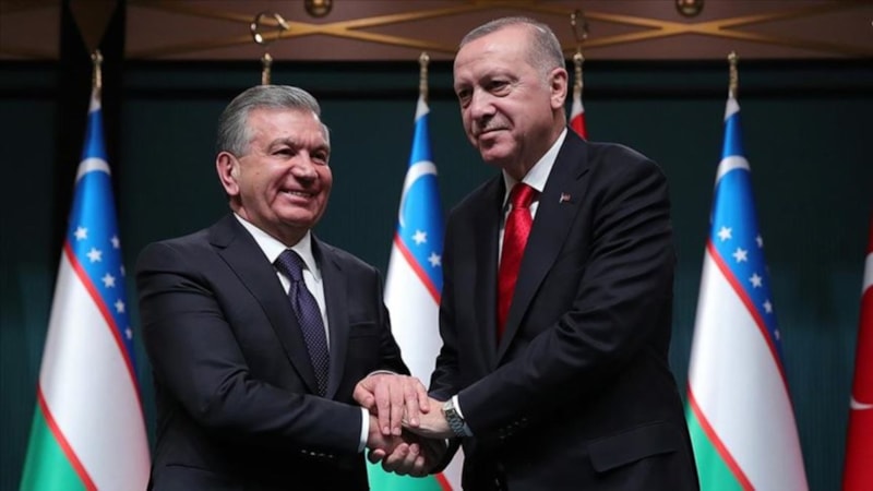 Cumhurbaşkanı Erdoğan, Özbek mevkidaşı Mirziyoyev ile görüştü