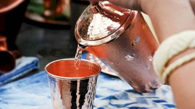 Bakır kaptan su içmek bakın ne işe yarıyor