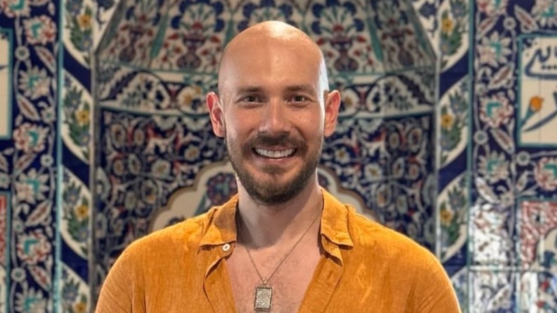 Temizlik videolarıyla tanınan Cem Özkök'e reklam cezası