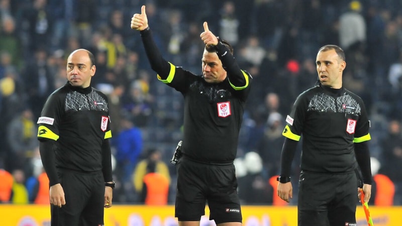 Serkan Ok ve Aleks Taşçıoğlu hakemliği bıraktı