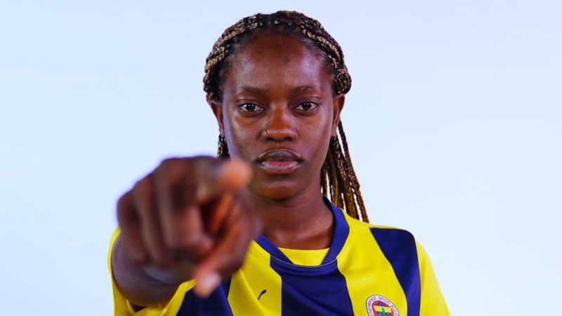 Fenerbahçe, Konya Plummer'a imzayı attırdı