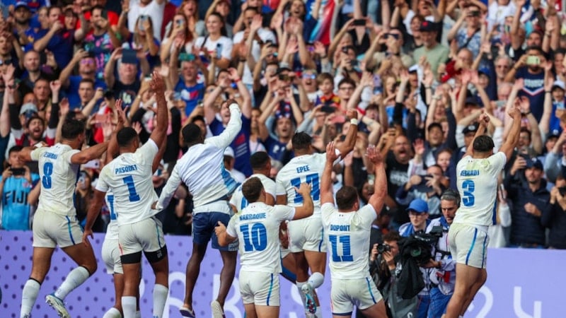 Yedili ragbide Fiji'yi deviren Fransa, altın madalyanın sahibi oldu