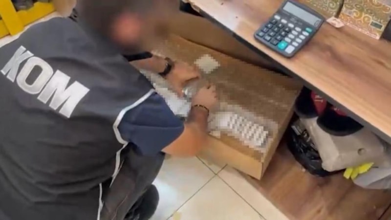 İzmir’de 1,5 milyonluk kaçak ürünler ele geçirildi
