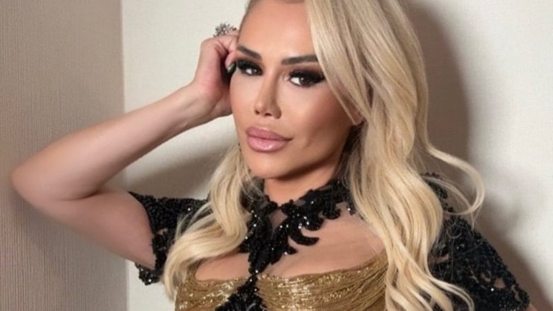 Şarkıcı Ceylan milyonluk teknesinden yeni paylaşımlar yaptı