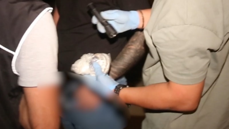 Tunceli’de iç çamaşırına sakladığı 500 uyuşturucu hapla Luna’dan kaçamadı