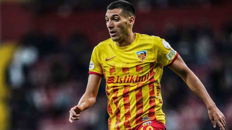 Faslı futbolcu Mehdi Bourabia tekrar Kayserispor'da: 1 yıllık imza