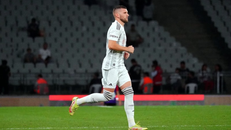 Beşiktaş, Rebic'in sözleşmesini feshetti
