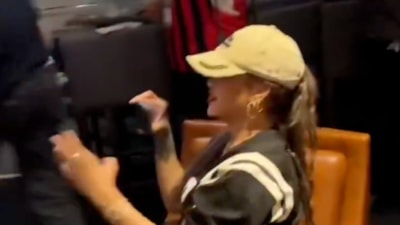 Futbolcu hayranı çocuk, tanımadığı Rihanna'dan fotoğraf çekmesini istedi