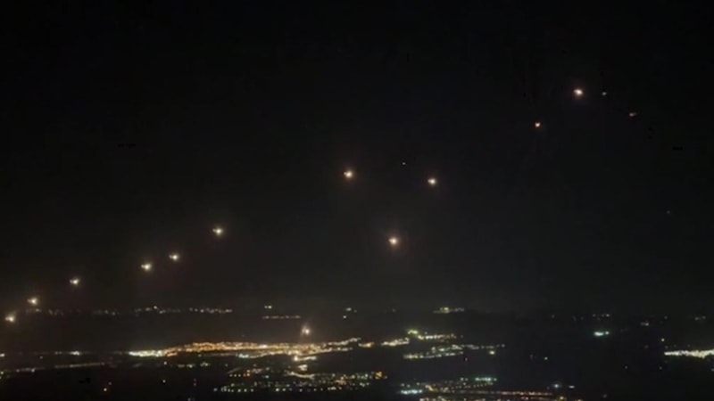 Lübnan'ın güneyinden İsrail'in kuzeyine onlarca roket fırlatıldı