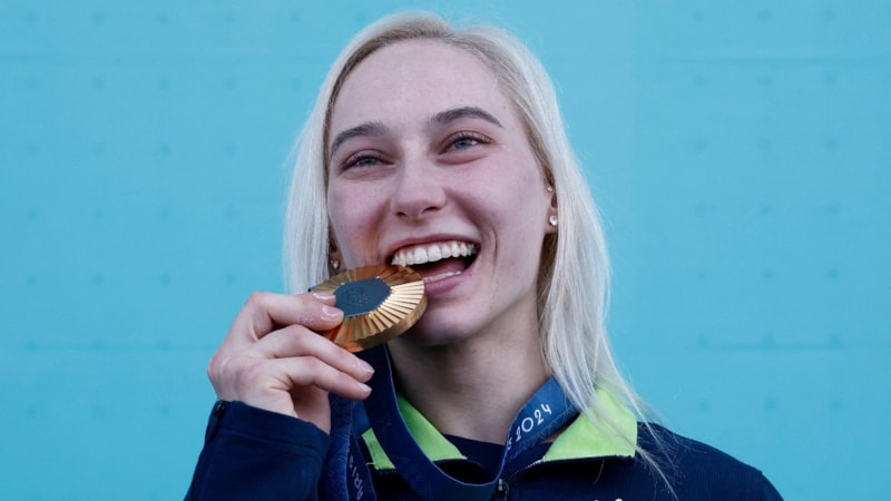 Sportif tırmanış kadınlar kombine kategorisinde altın madalya Slovenya'nın