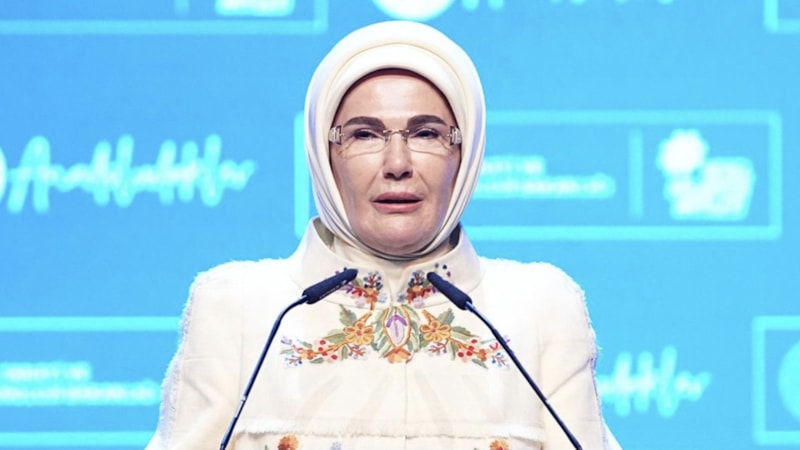 Emine Erdoğan'dan Filistinli kadın mühendise tebrik