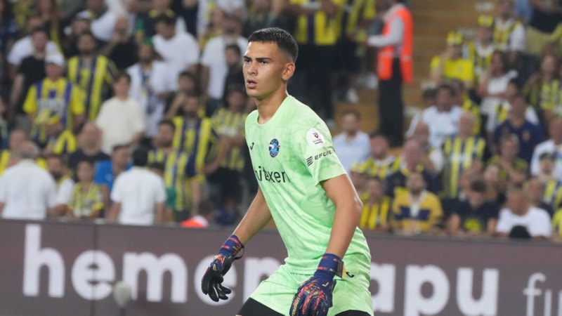 Jose Mourinho hayran kaldı: Fenerbahçe'den Deniz Eren Dönmezer'e teklif