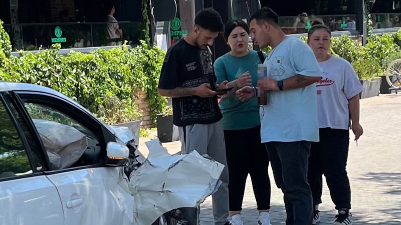 Eskişehir'de alkollü sürücü kaza yaptıktan sonra alkol almaya devam etti