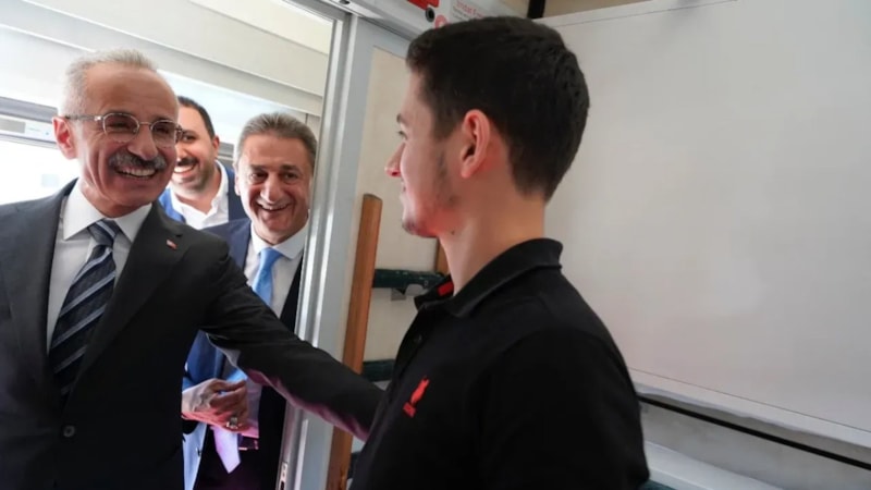 Yüzde 15 indirimden yaralanan gençlerin tercihi tren oldu