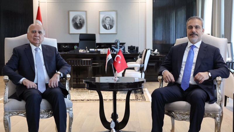 Hakan Fidan, Irak Dışişleri Bakanı Hüseyin ile bir araya geldi