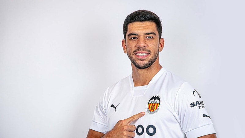 Cenk Özkacar, Galatasaray'ı reddetti