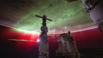 NASA astronotu güneşin doğuş anını paylaştı