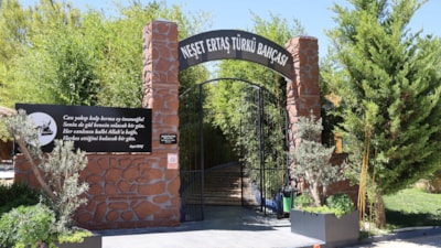 Kırşehir'de Neşet Ertaş bahçesi kurdu