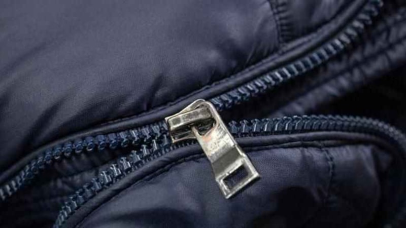 Sıkışan fermuarı açmak için bakın ne yapmak gerekiyormuş...