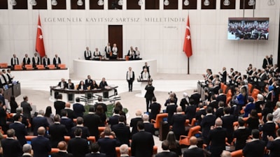 Mahmud Abbas, TBMM'de ayakta alkışlandı