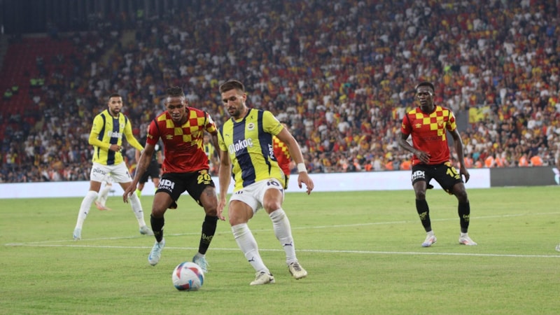 Göztepe - Fenerbahçe maçının tartışmalı pozisyonları: Eski hakemler yorumladı