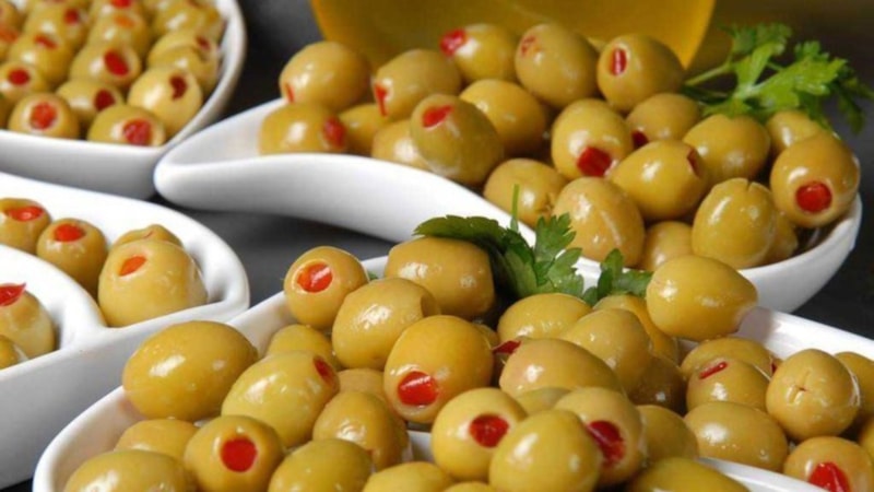 Yeşil zeytini bu yöntemlerle saklayın, uzun süre bozulmayacak