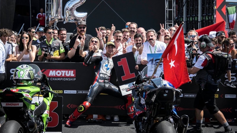 Toprak Razgatlıoğlu, 15 galibiyetle Superbike Şampiyonası'nda zirvede