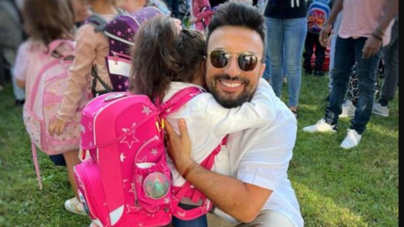 Süperstar Tarkan'ın mutlu günü! Kızı Liya'nın ilk okul gününü paylaştı
