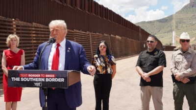 Trump, seçilirse Meksika sınırındaki duvarı tamamlama sözü verdi