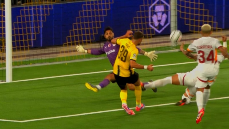 Alman hakem Daniel Siebert neden penaltı verdiğini açıkladı