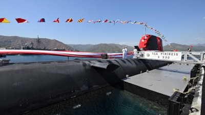 Türkiye'nin yeni denizaltısı Pirireis göreve başladı