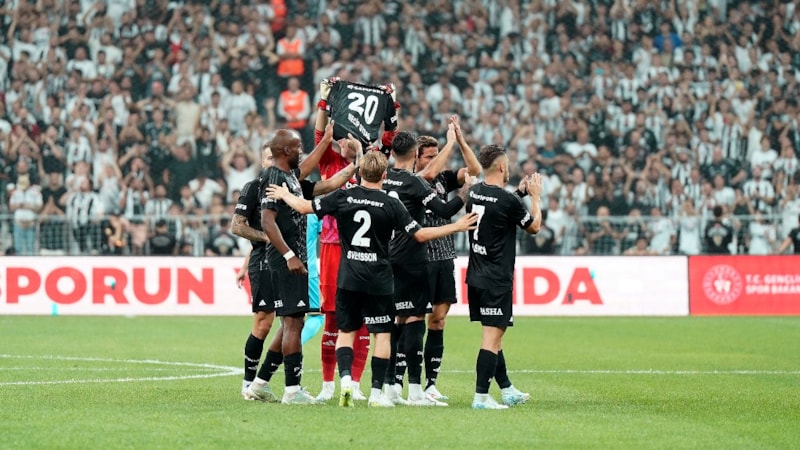 Beşiktaşlı futbolcular, Necip Uysal'ı unutmadı