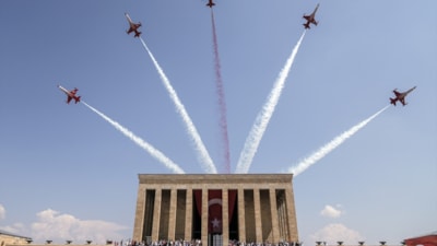 Türk Yıldızları Ankara semalarında! Anıtkabir üzerinde özel uçuş
