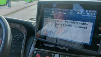 Kocaeli'de otobüslerde bomba ihbarı mesajı panik yarattı