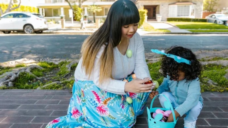 Ünlü isimlerin yakındığı bakıcı maaşları artmaya devam ediyor