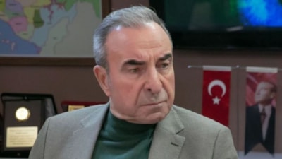 Arka Sokaklar'ın Rıza Baba'sı 82 yaşındaki Zafer Ergin'in son hali görüntülendi! 