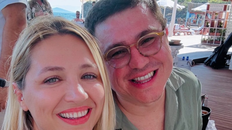 İbrahim Büyükak'ın eşi Nurdan Büyükak düğün tarzı olay oldu! Elbisesine yorum yağdı