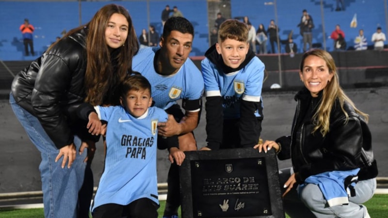 Luis Suarez'den gözyaşlarıyla veda