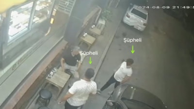 İzmir'de alıkoydukları müteahhide tehditle boş senet imzalattılar