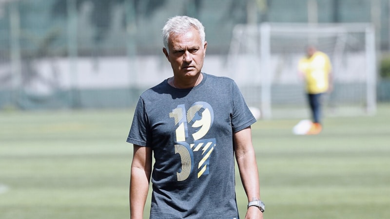 Jose Mourinho'dan sistem değişikliği: Kostic gelince yanan İrfan Can oldu