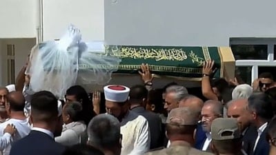 Narin'in tabutuna çok istediği gelinlik duvağı sarıldı