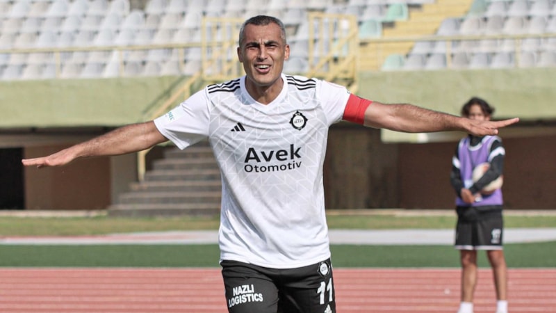 43 yaşındaki Murat Uluç, rekorlara devam ediyor