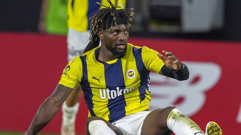 Fenerbahçe’nin yıldızı Allan Saint-Maximin bakın neden kafa bandı takıyor